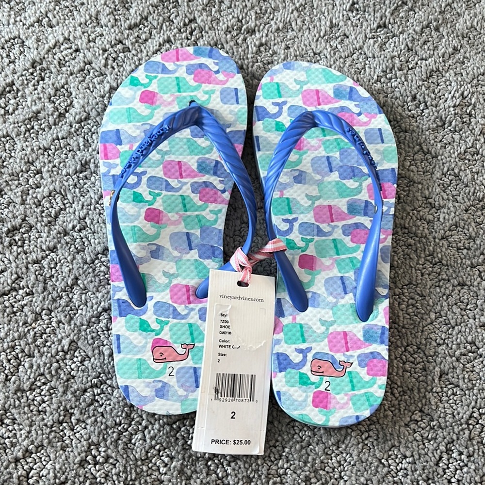 New vineyard vines flip flops girls